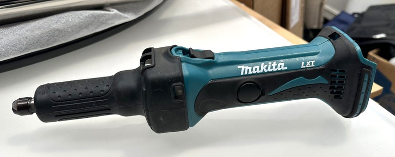 Makita DGD800 18V Li-Ion Cordless Long Nose Die Grinder - $1 Res (PU26 Cubby) Carousel 1