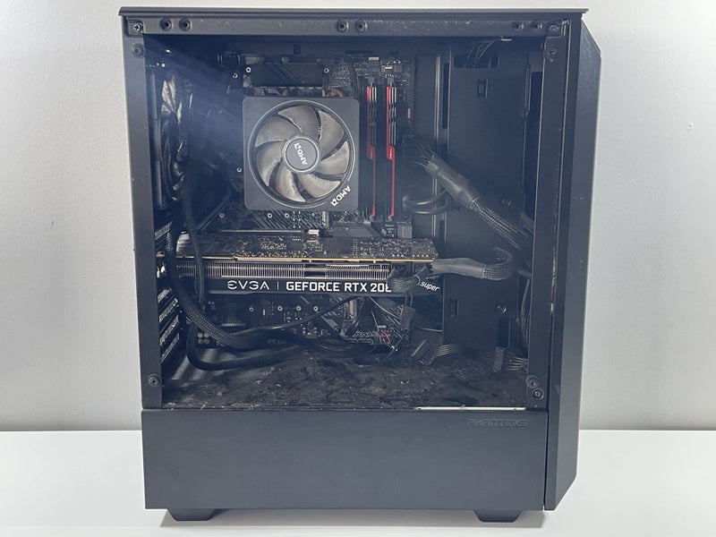 Custom Gaming Computer62863222412674114