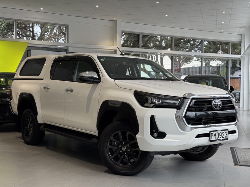 2022 Toyota Hilux SR5 TD DC 2.8DT628632538106891110