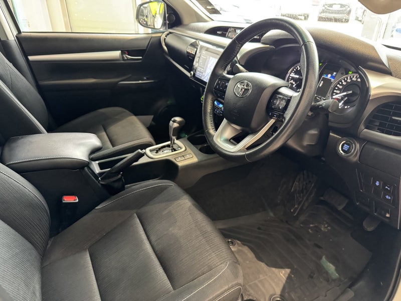 2022 Toyota Hilux SR5 TD DC 2.8DT62863253810689111