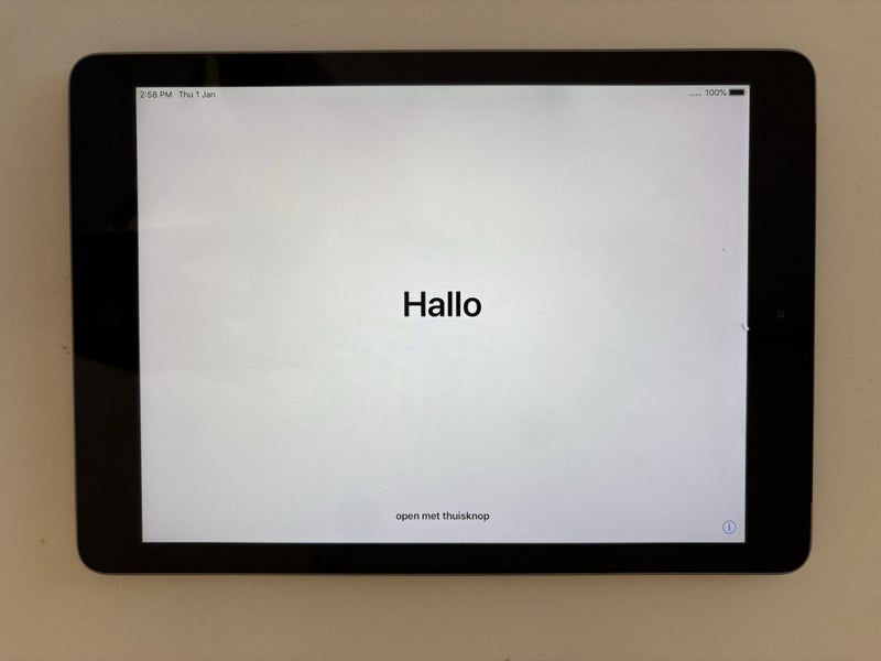 iPad Air A1475 WiFi / Cellular 16GB Carousel 1