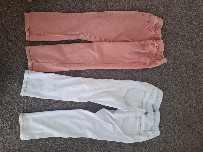 Pants bundle of 4 girls size 5 jeans & leggings Carousel 2