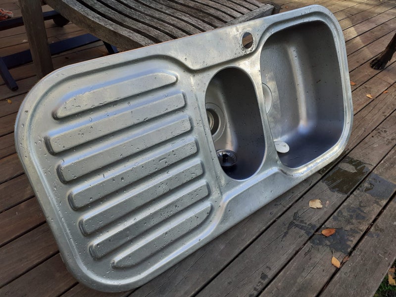 Stainless steel kitchen sink Carousel 1