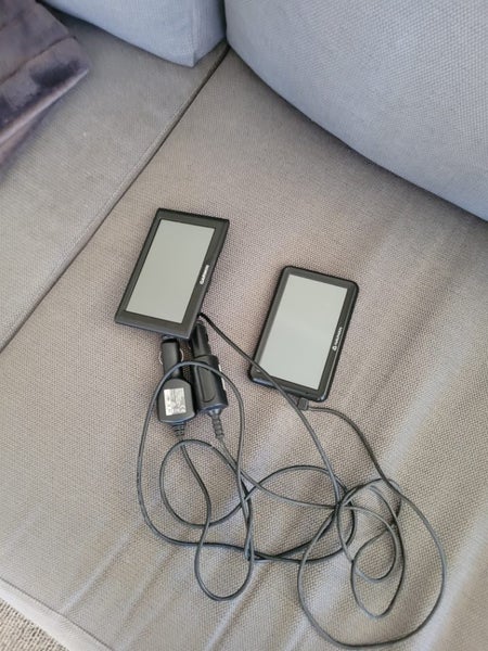 Two working GPS devices as is Carousel 1