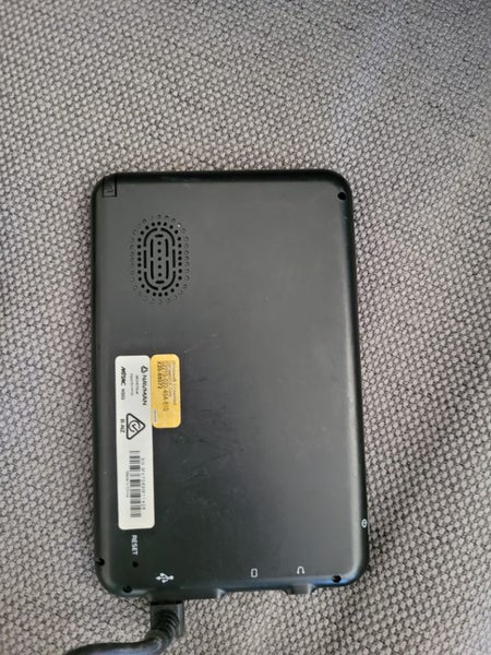 Two working GPS devices as is Carousel 6
