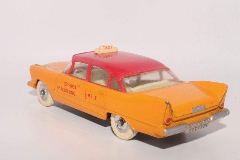 Dinky Toy - One of Many I'm Listing - Plymouth Plaza Taxi Carousel 2