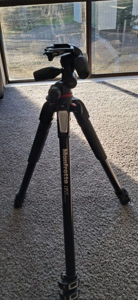 Tripod Manfrotto 05562931716979331112