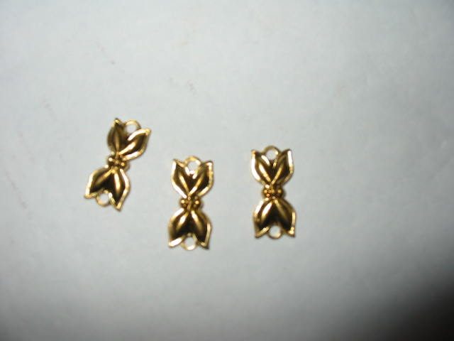 Metallic Gold Bows x 3 Carousel 1