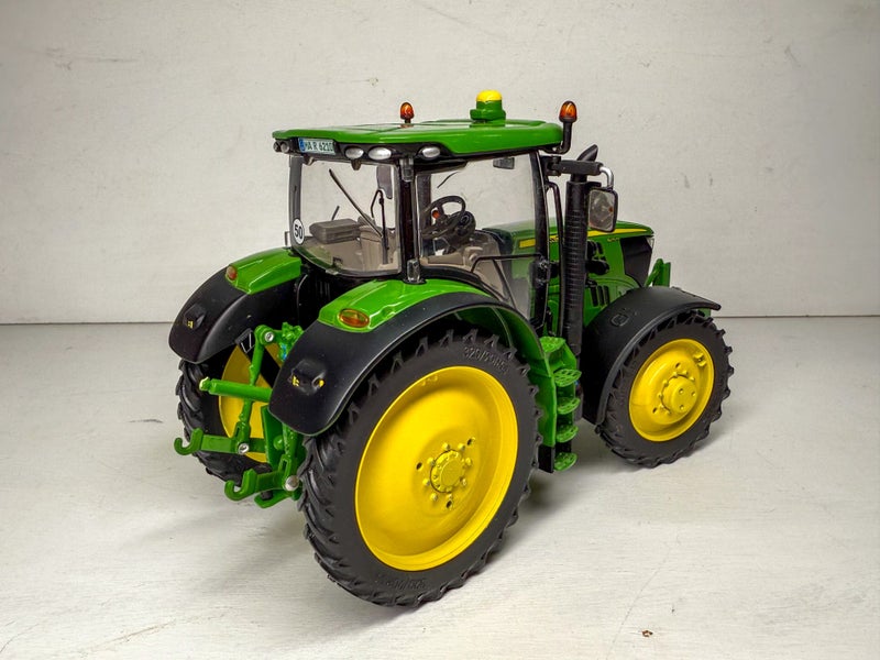 1/32 John Deere 6210R62863241246465112
