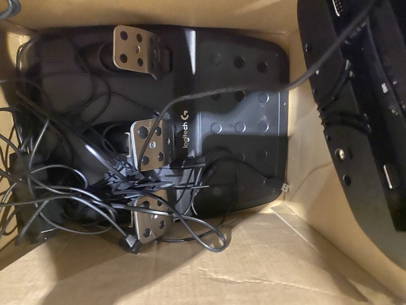 **Logitech G920 Driving Force Racing Wheel Full Set**62863851089538113