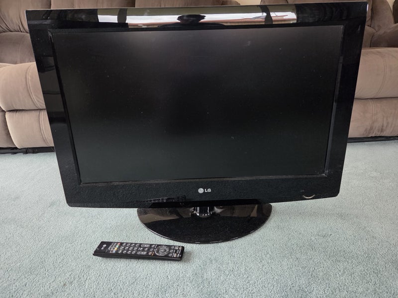 LG 32" television Carousel 1