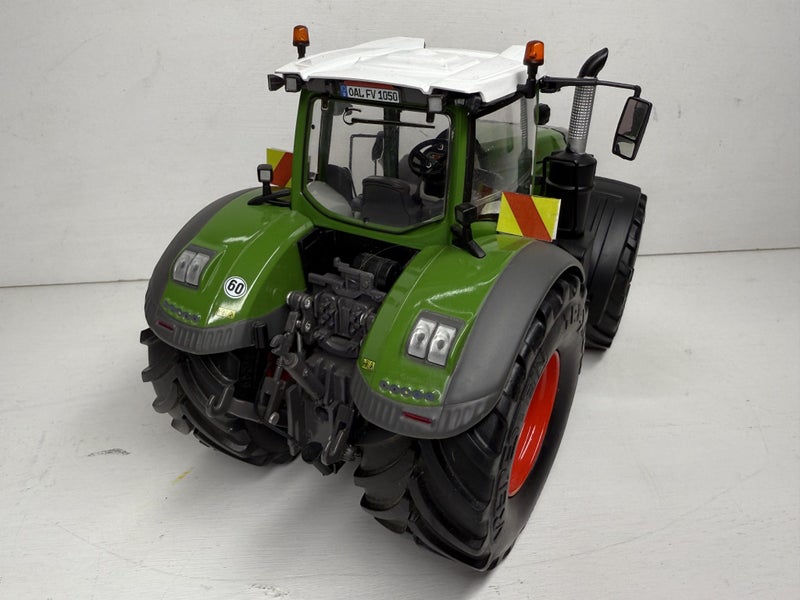 1/32 Fendt 105062863857576707113