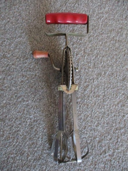 VINTAGE EGG BEATER - Great beater!! Carousel 2