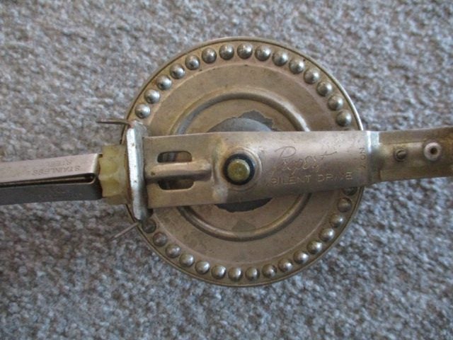 VINTAGE EGG BEATER - Great beater!! Carousel 3