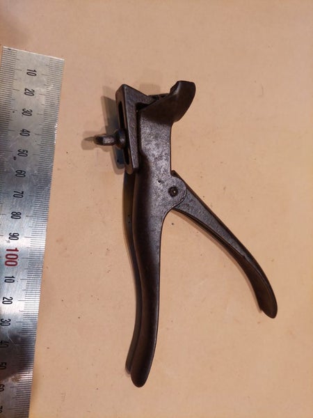 Unknown broken saw set Carousel 2