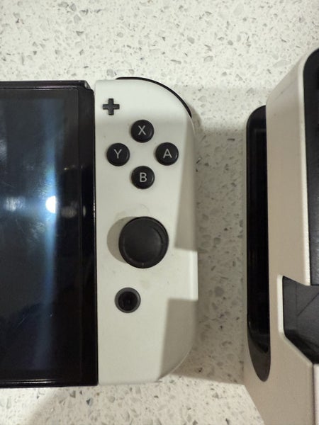 Nintendo Switch OLED - White Carousel 4