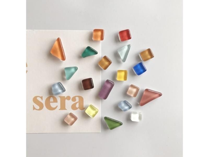 Lovely Glass Irregular Figure Magnetic Refrigerator Magnets Office Whiteboard Carousel 2