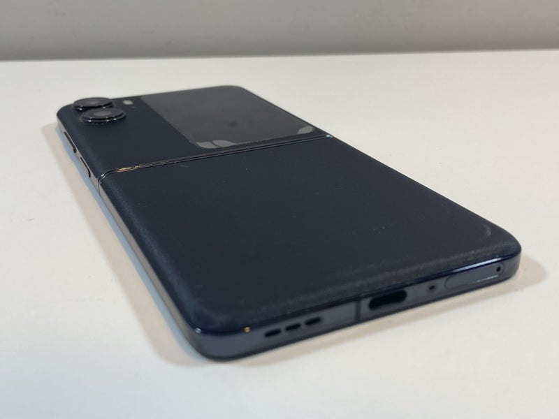OPPO Find N2 Flip Carousel 15