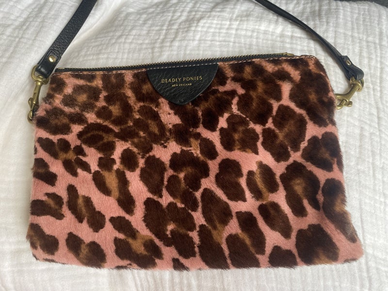 Deadly Ponies Handbag629471534426901124