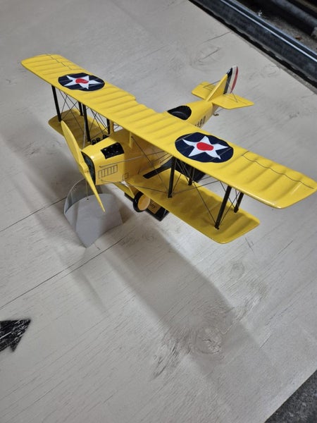 Model plane Carousel 3