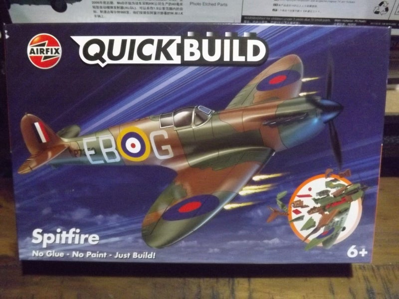 Airfix Quickbuild - Spitfire Carousel 1
