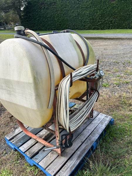 500 L spray tank Carousel 2