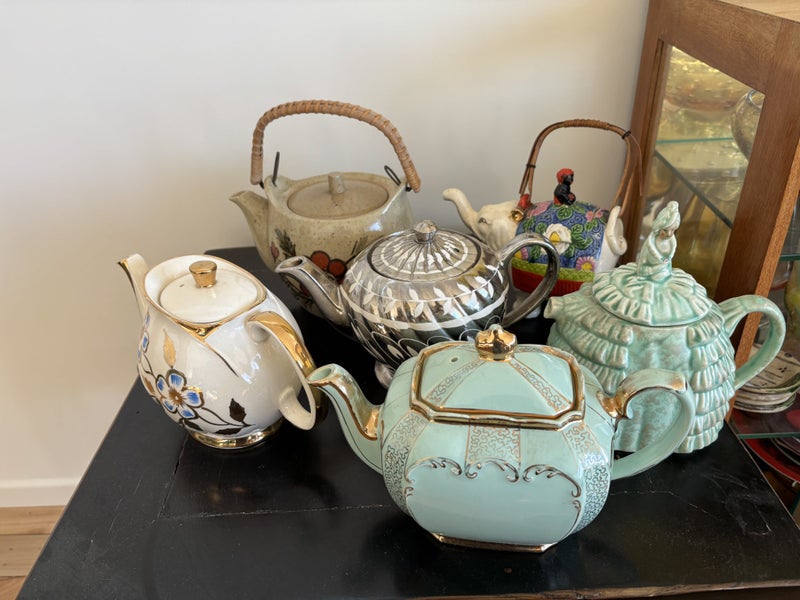 Mid Century 1950s Crinoline Lady Teapot629306924832031112