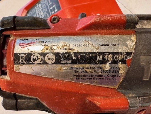 Milwaukee 13mm Drill & Charger Carousel 3