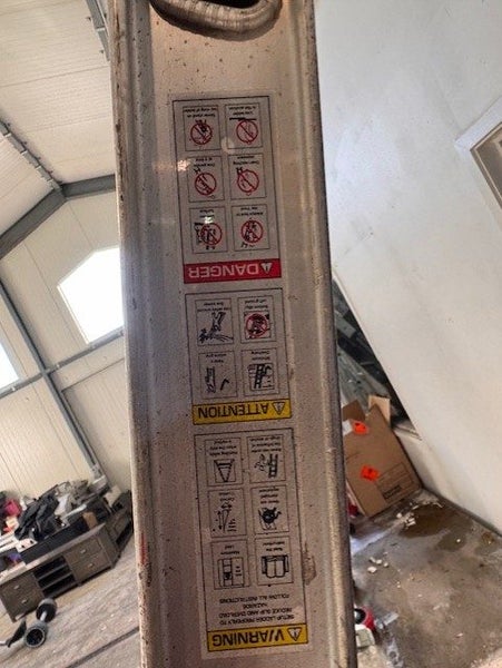 3.6m Aluminium Industrial Ladder Carousel 2