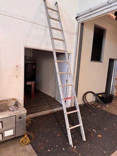 3.6m Aluminium Industrial Ladder Carousel 1