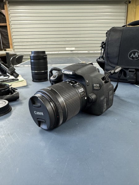 $1 RESERVE! CANON EOS REBEL T5i / EOS 700D DSLR BUNDLE Carousel 1