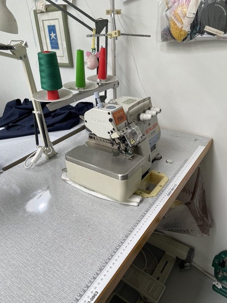 Siruba Narrow (Rolled) hemmer machine Carousel 5