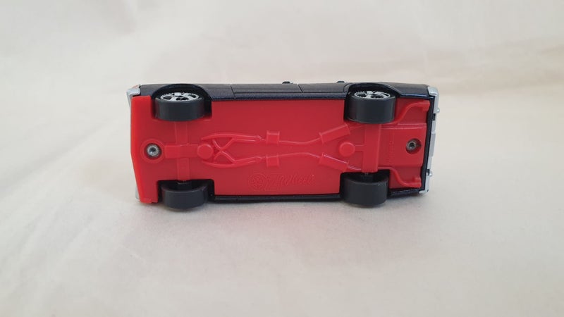 OZ WHEELS FORD XW FALCON XW SEDAN BLOWN OZ WHEELS RED BELLIES 1:64 SCALE VIOLET Carousel 7