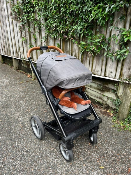 Mutsy i2: Two in One Stroller and Carrycot62854320632579112