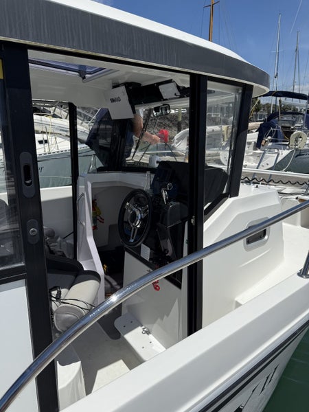 Merry Fisher 795 walk around pilothouse62854326537090114