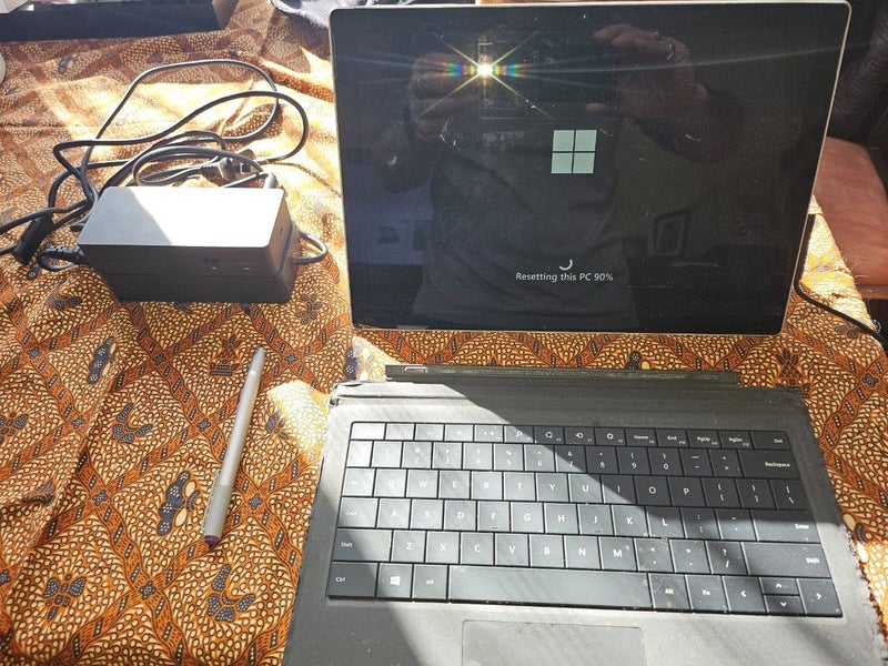 Microsoft Surface Pro 7, i5-1035G4, 8GB RAM, 128GB H/D Carousel 1