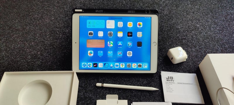 iPad 7gen 10.2" Wifi 128G+ Apple pencil 1 ( Artist's choice )62931720221954111
