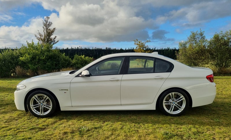 2017 BMW 523i62863252930691112