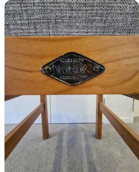 WOOD DINING TABLE 4 CHAIRS62863230601474113