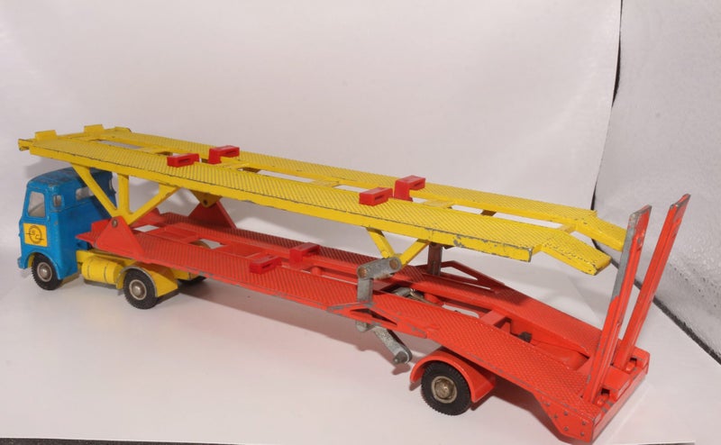 Dinky Toy - One of Many I'm Listing- AEC Hoynor Car Transporter Carousel 2