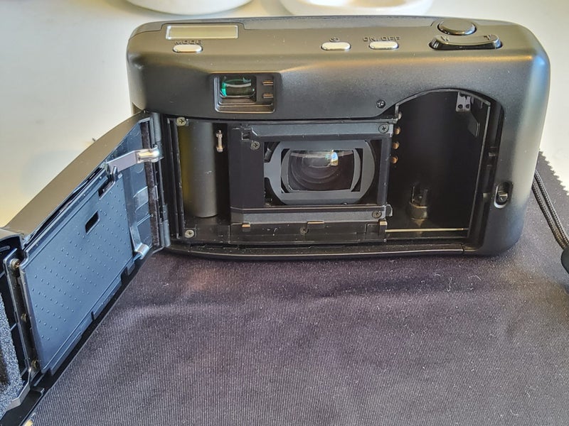 Leica Z2X Point and Shoot Film Camera with Vario-Elmar 35-70 Zoom Lens Carousel 5