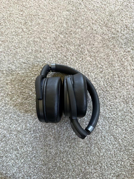 Sennheiser Bluetooth or Cabled Headphones Carousel 5