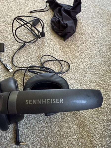 Sennheiser Bluetooth or Cabled Headphones Carousel 2