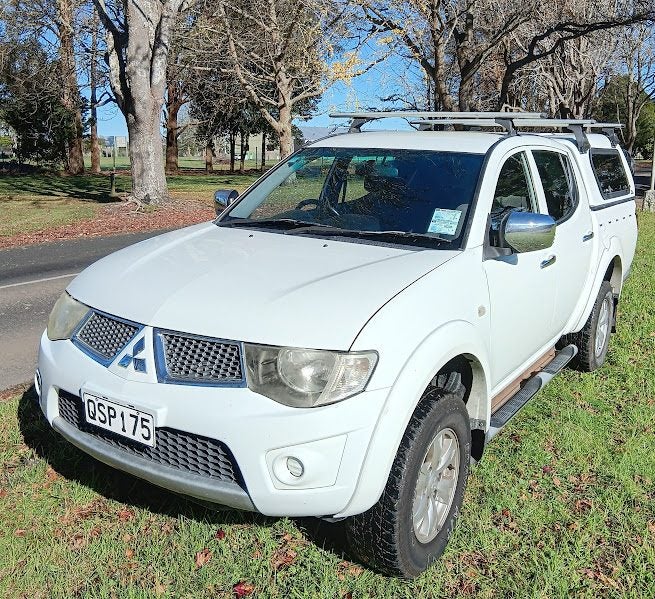 2014 Mitsubishi Triton D/Cab Glx62865831183363111