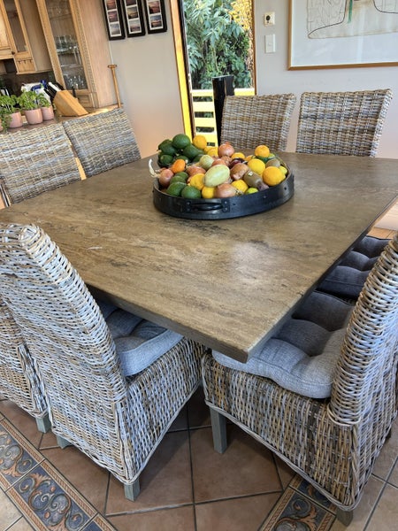 Marble Table + 8 Chairs62982323746179111