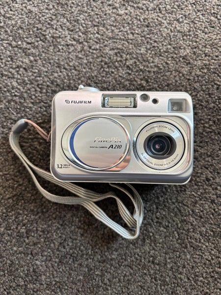 Fujifilm FinePix A210 Digital Camera ($1 Reserve) Carousel 2