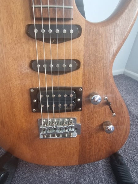 S=R! Ashton AG140 Electric Guitar62868834995458112
