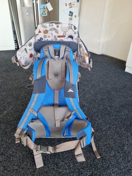 Mac pack child carrier and backpack Carousel 1