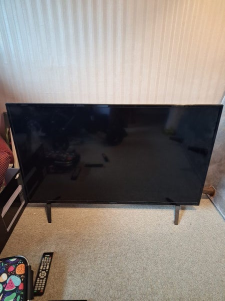 50 inch Veon TV Carousel 1