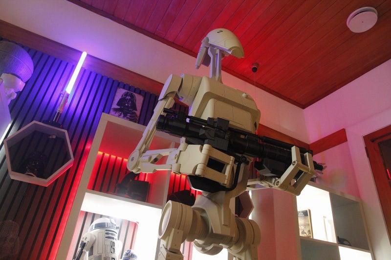 Life-Size B1 Droid with E5 Blaster Articulated Model62935698669443112